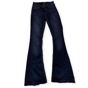 Fashion Nova Stop and Stare Low Rise Flare Jean - Dark wash Size 1/25